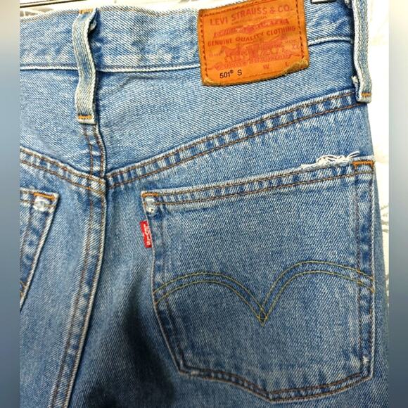 Levi's Big E Premium Jeans 501 Vintage Inspired Distressed Button Fly Denim - Picture 2 of 6